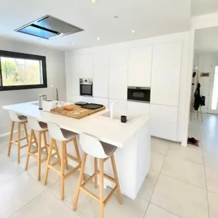 Vakantiehuis House 4p With Private Pool In Saint-raphaël *