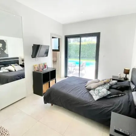House 4p With Private Pool In Saint-raphaël Vakantiehuis