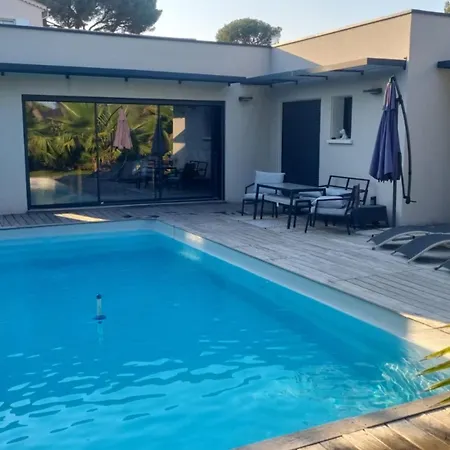 Vakantiehuis House 4p With Private Pool In Saint-raphaël Saint-Raphaël